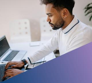Power BI Developer creating a dashboard